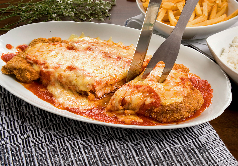 Filé de Frango à Parmegiana Fácil: Surpreenda com esta receita!